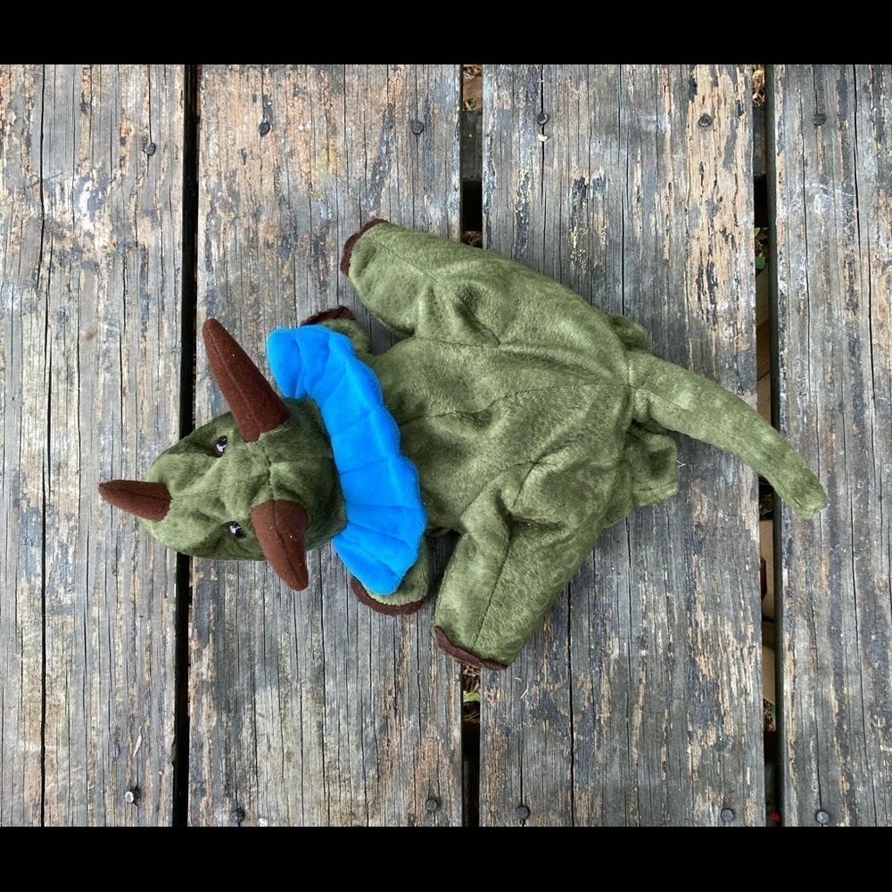 CALTOY DINOSAUR HAND PUPPET TRICERATOPS SOFT PLUSH